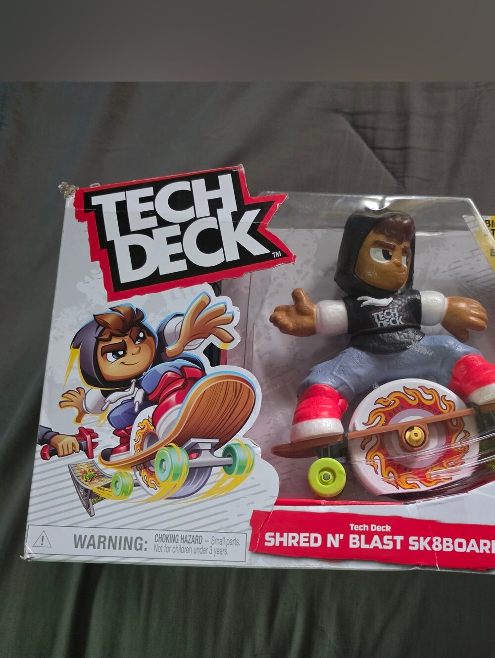 Shred N' Blast Sk8board Action Figure - Black Hoodie, Red & Green Wheels
